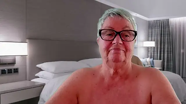 Snapshot of GrannyChrissy68 chatting on 05/22/26, 08:47 GrannyChrissy68 online show from 05/22/26, 08:47