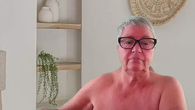 Snapshot of GrannyChrissy68 chatting on 05/25/26, 09:10 GrannyChrissy68 online show from 05/25/26, 09:10