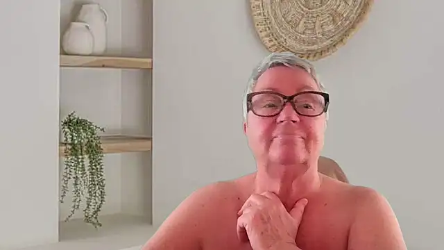 Snapshot of GrannyChrissy68 chatting on 06/02/26, 01:46 GrannyChrissy68 online show from 06/02/26, 01:46