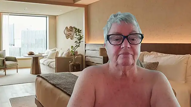 Snapshot of GrannyChrissy68 chatting on 06/05/26, 12:33 GrannyChrissy68 online show from 06/05/26, 12:33