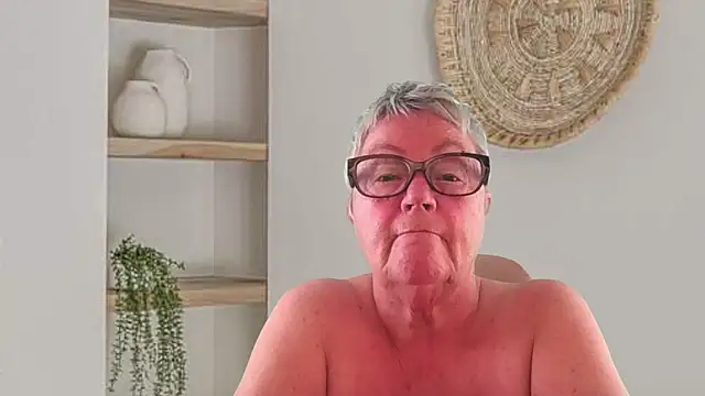 Snapshot of GrannyChrissy68 chatting on 06/08/26, 10:10 GrannyChrissy68 online show from 06/08/26, 10:10