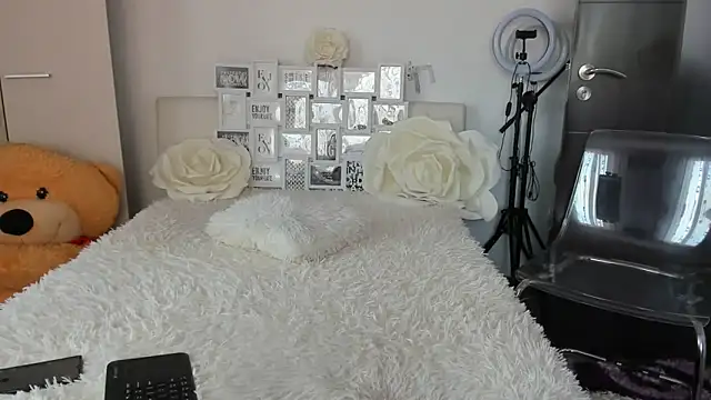 Snapshot of sweetemy4u chatting on 11/14/25, 09:41 sweetemy4u online show from 11/14/25, 09:41