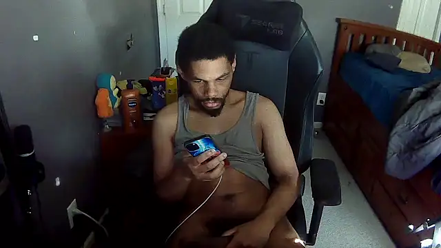 Snapshot of Neovergil0 chatting on 11/04/25, 07:13 Neovergil0 online show from 11/04/25, 07:13