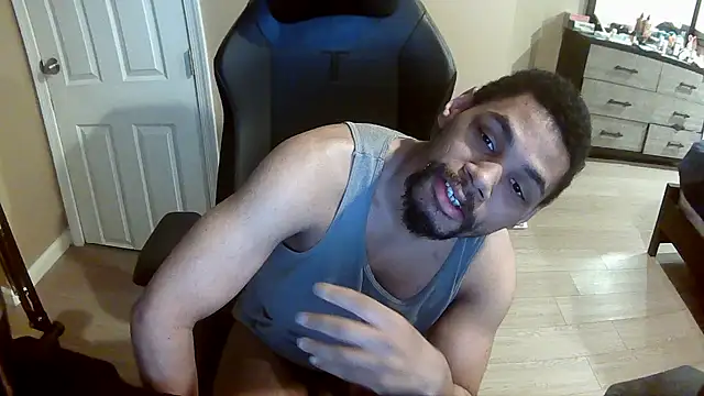 Snapshot of Neovergil0 chatting on 02/14/26, 01:35 Neovergil0 online show from 02/14/26, 01:35