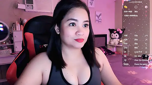 Snapshot of yenyen_ chatting on 02/18/26, 01:23 yenyen online show from 02/18/26, 01:23