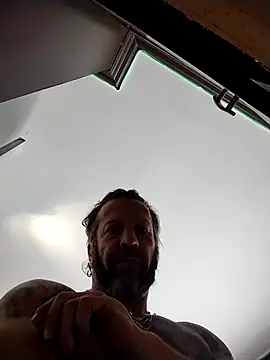 Snapshot of trucker1979 chatting on 02/06/26, 06:00 trucker1979 online show from 02/06/26, 06:00