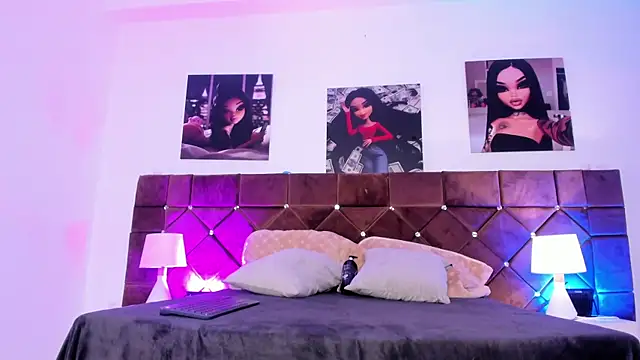 Snapshot of Ariana_lopezz chatting on 03/04/25, 12:22 Ariana lopezz online show from 03/04/25, 12:22