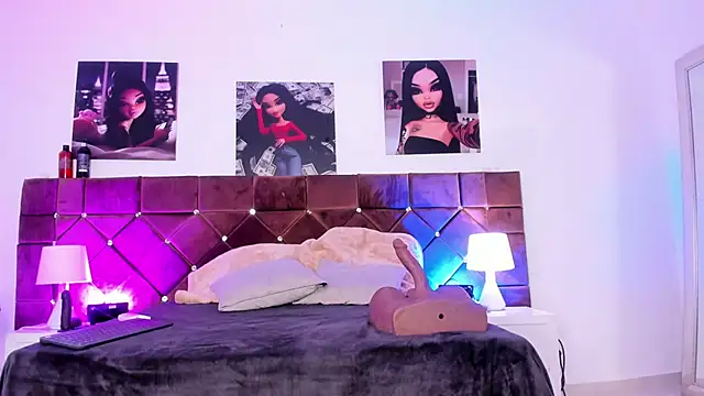 Snapshot of Ariana_lopezz chatting on 03/22/25, 12:35 Ariana lopezz online show from 03/22/25, 12:35