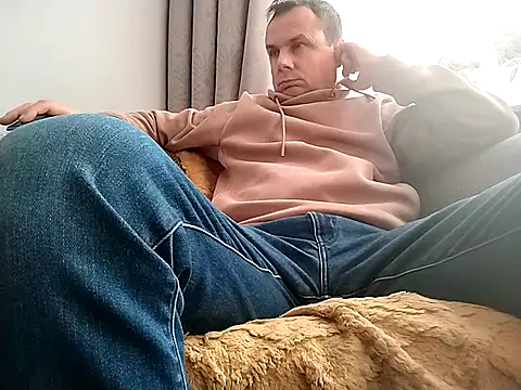 grzes19763 online show from 10/20/25, 08:15