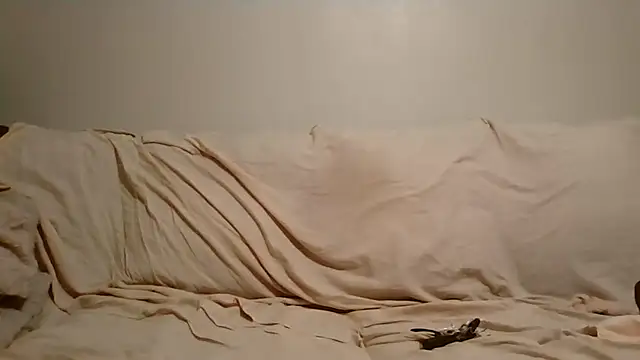 beautylovess online show from 06/18/26, 04:44