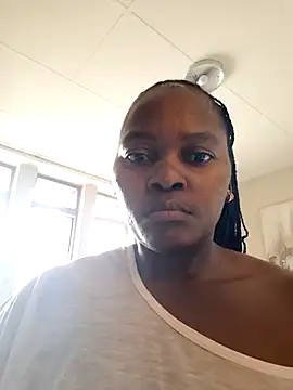 Snapshot of FitSelina66 chatting on 06/21/26, 12:52 FitSelina66 online show from 06/21/26, 12:52