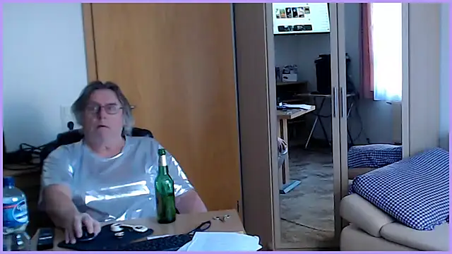 Snapshot of Sissygera chatting on 02/25/26, 03:10 Sissygera online show from 02/25/26, 03:10