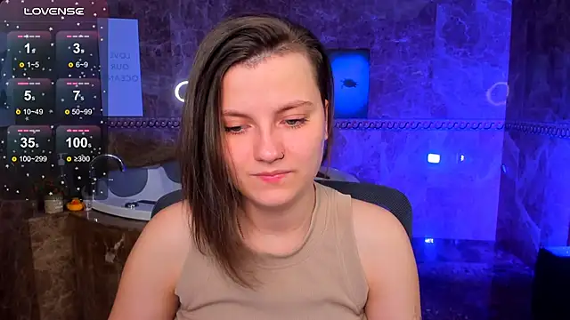 Snapshot of MelindaTin chatting on 05/01/26, 01:21 MelindaTin online show from 05/01/26, 01:21