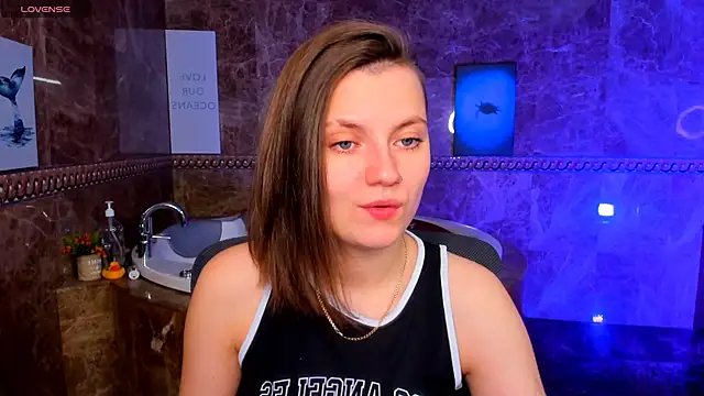 Snapshot of MelindaTin chatting on 05/22/26, 01:02 MelindaTin online show from 05/22/26, 01:02