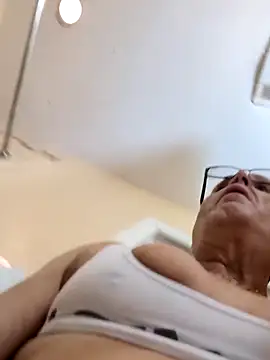 bobby69cock online show from 09/29/25, 12:38