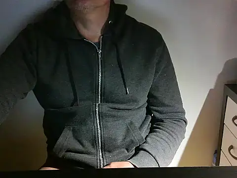 Snapshot of qpmario@xh chatting on 10/26/25, 04:29 qpmarioxh online show from 10/26/25, 04:29