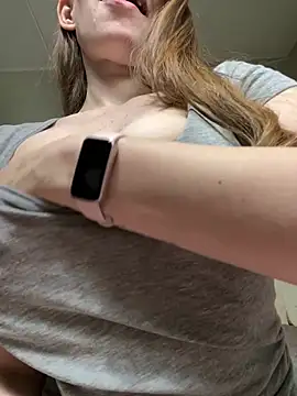 Snapshot of FairyTaylor chatting on 03/03/26, 04:07 FairyTaylor online show from 03/03/26, 04:07