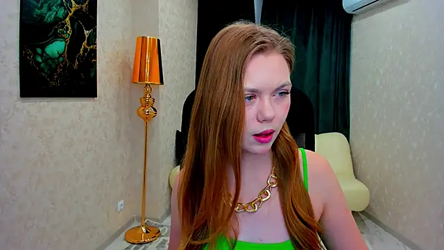 Strawberrye online show from 02/19/25, 03:50