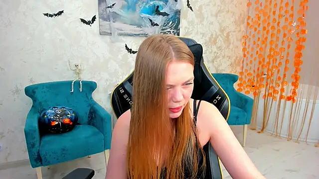 Strawberrye online show from 10/25/25, 11:40