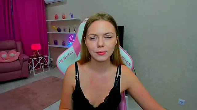 Strawberrye online show from 05/10/26, 11:15