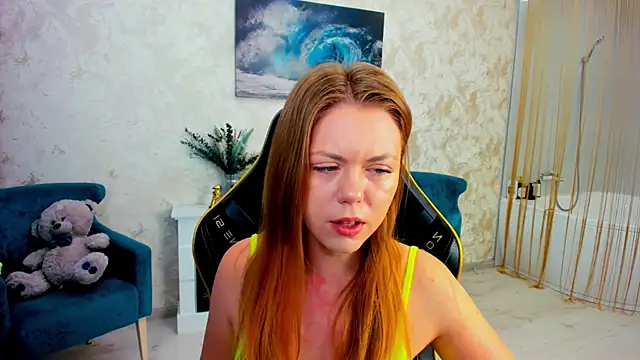 Strawberrye online show from 06/25/26, 03:28