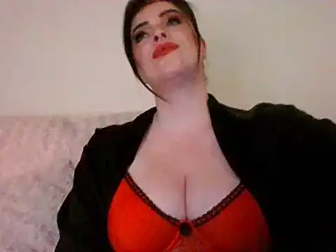 Snapshot of EmilyBlue chatting on 12/19/24, 10:42 EmilyBlue online show from 12/19/24, 10:42
