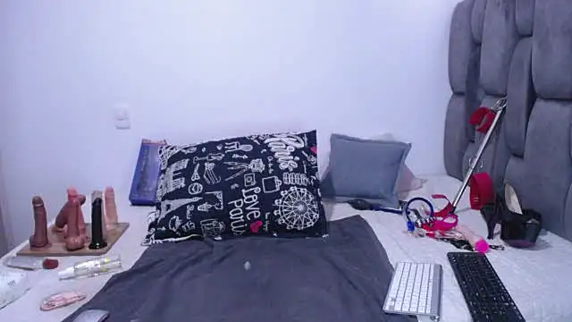 Tits  sweet online show from 05/05/26, 12:24