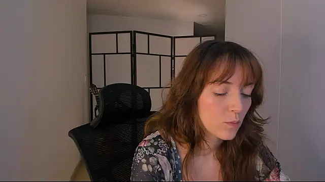 molly marmalade  online show from 06/08/26, 05:02