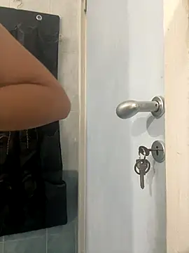 Snapshot of Aestheticsgirl chatting on 11/27/25, 10:23 Aestheticsgirl online show from 11/27/25, 10:23