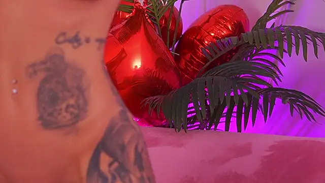 Snapshot of fallingangel chatting on 02/12/26, 05:30 fallingangel online show from 02/12/26, 05:30