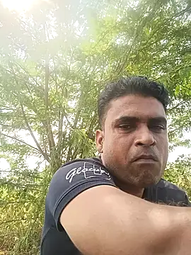 Snapshot of Javedmax chatting on 10/23/25, 08:02 Javedmax online show from 10/23/25, 08:02