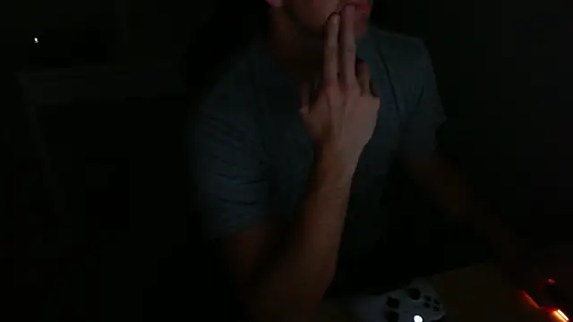 Snapshot of Bloopers66 chatting on 11/04/25, 01:59 Bloopers66 online show from 11/04/25, 01:59