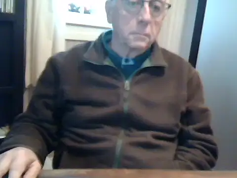 Snapshot of johnjohn622662 chatting on 11/21/25, 04:05 johnjohn622662 online show from 11/21/25, 04:05
