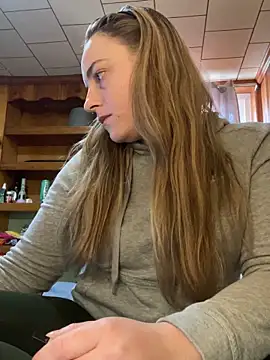 Snapshot of jaseyrae chatting on 12/12/24, 08:43 jaseyrae online show from 12/12/24, 08:43