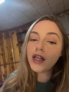 Snapshot of jaseyrae chatting on 02/19/25, 10:20 jaseyrae online show from 02/19/25, 10:20