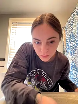 Snapshot of jaseyrae chatting on 11/15/25, 04:47 jaseyrae online show from 11/15/25, 04:47