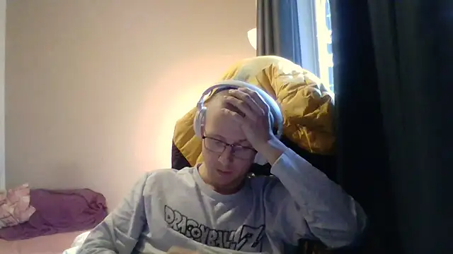 David250692 online show from 11/21/25, 01:32