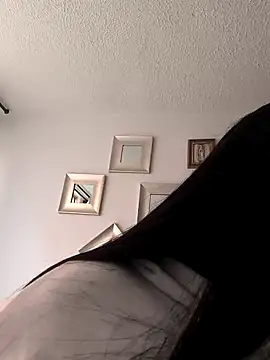 paola091 online show from 02/08/25, 07:16