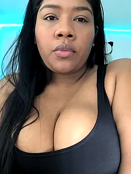 paola091 online show from 02/10/25, 12:50