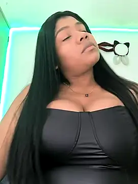 paola091 online show from 02/18/25, 12:04