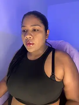 Snapshot of paola091 chatting on 06/18/26, 02:34 paola091 online show from 06/18/26, 02:34
