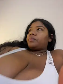 paola091 online show from 07/28/26, 12:48