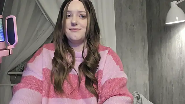 Snapshot of Sophia_Edwards chatting on 12/08/24, 08:04 Sophia Edwards online show from 12/08/24, 08:04