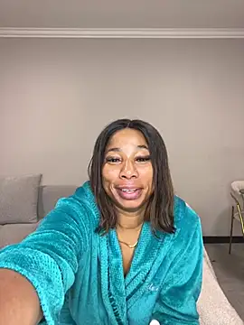 CurvyDesire1 online show from 05/10/26, 01:44