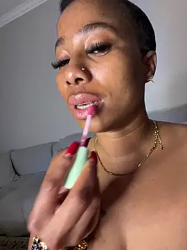 CurvyDesire1 online show from 06/18/26, 11:31
