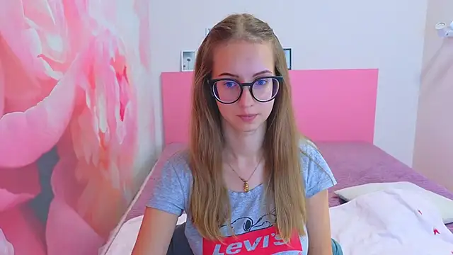 AliceAdams online show from 11/06/25, 07:53