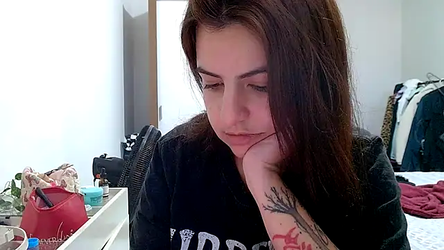 chelbyy online show from 11/10/25, 04:17