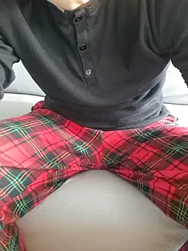 Snapshot of praqun2021 chatting on 02/21/26, 11:22 praqun2021 online show from 02/21/26, 11:22