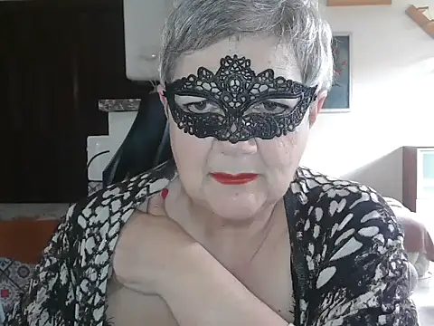 Snapshot of simona60 chatting on 04/29/26, 01:26 simona60 online show from 04/29/26, 01:26