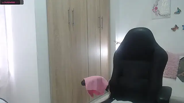 BustyMilf  online show from 02/21/25, 11:55